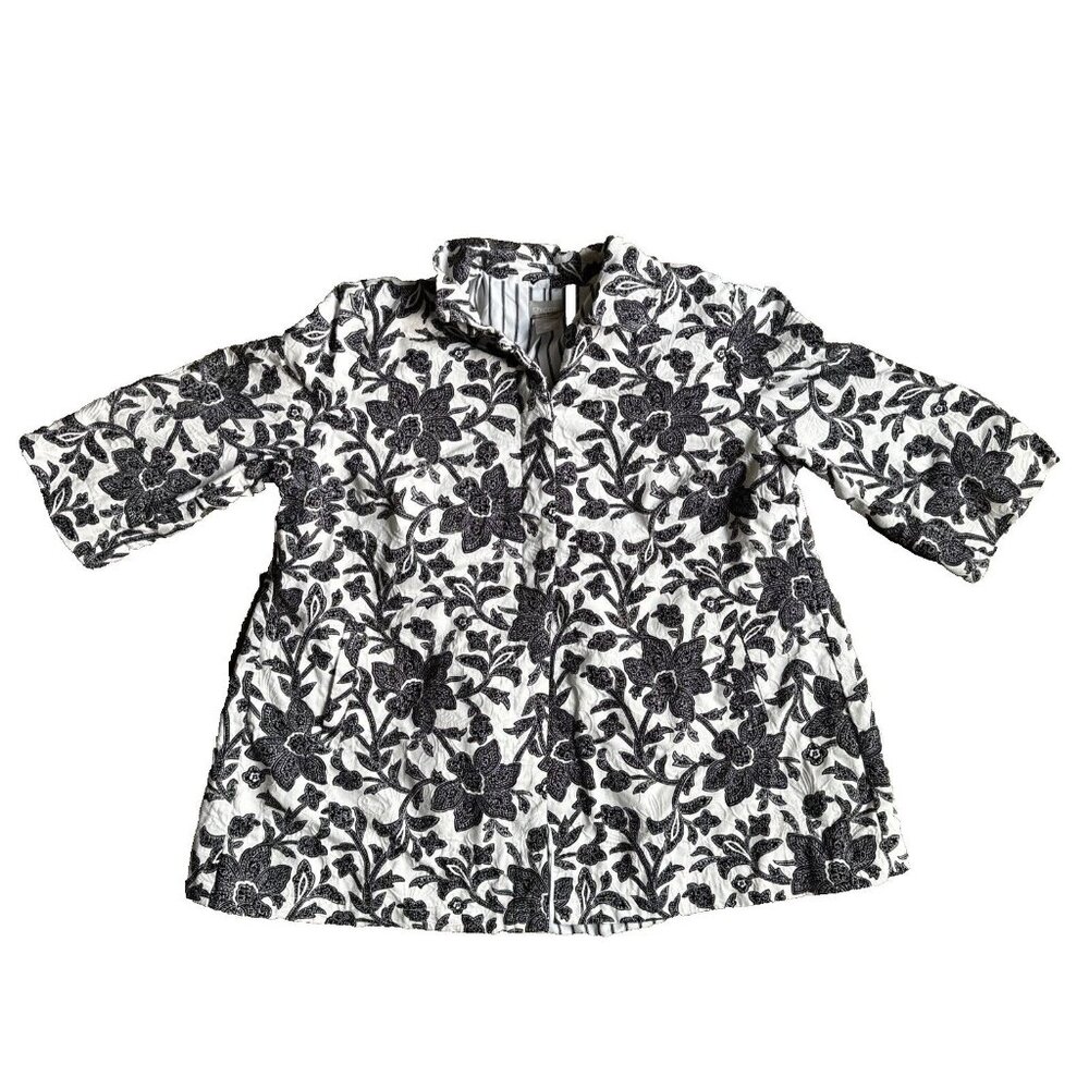 2/$18 SALE! Chicos Jacket Womens‎ L Floral White Black Boxy Button Cottage Core